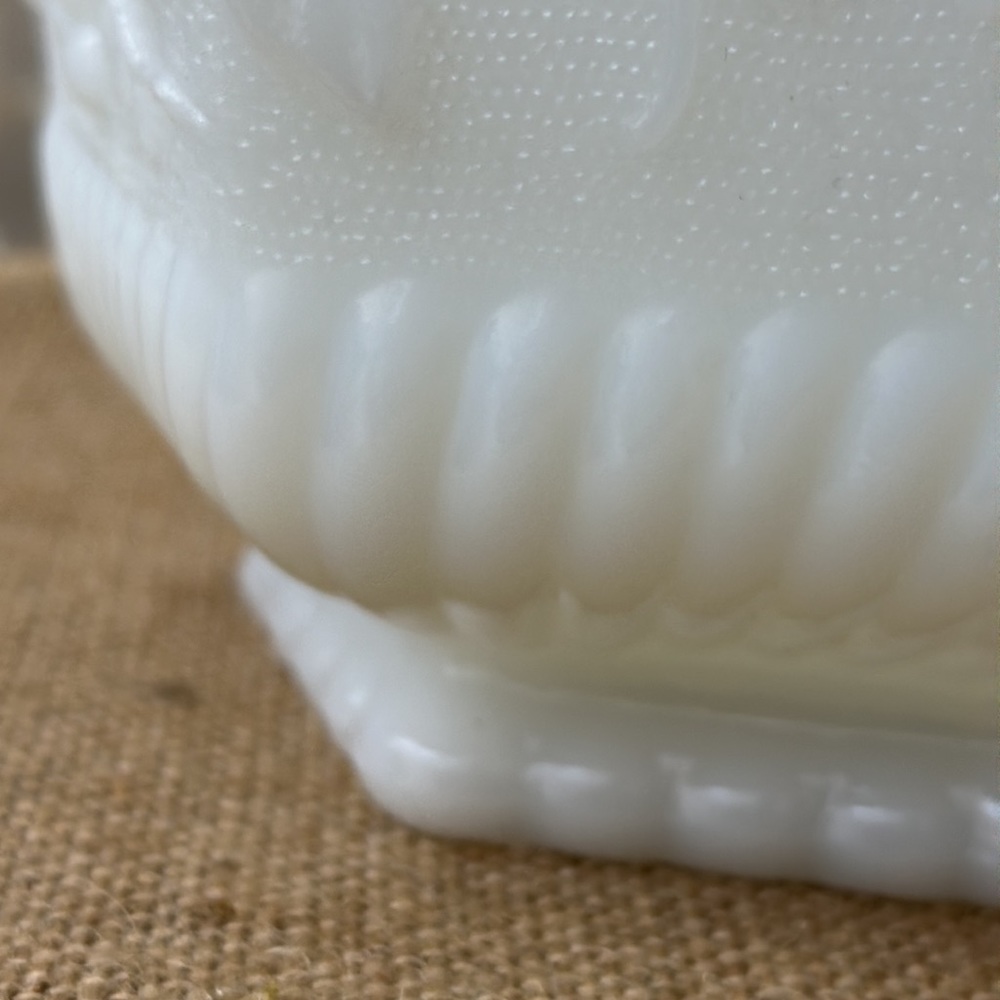 Hexagon Milk Glass Vintage Anchor Hocking Fire King Pedestal Vase Harvest Grape - Picture 4 of 9